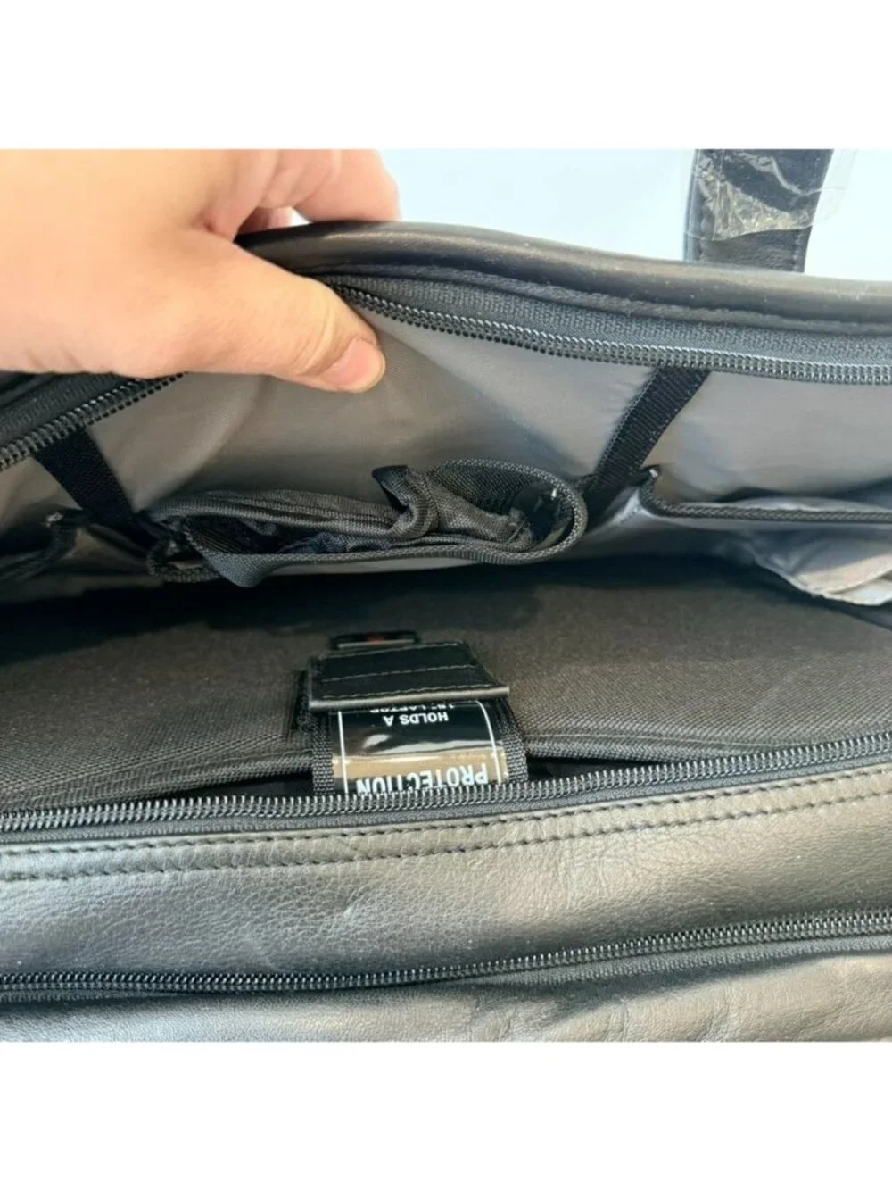 NWT Victorinox Wainwright Attaché Brief Leather Laptop Bag Black
